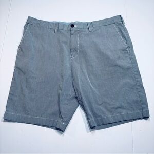 Tommy Hilfiger Custom Fit Blue & White Pinstriped Shorts Mens 38” X 9”